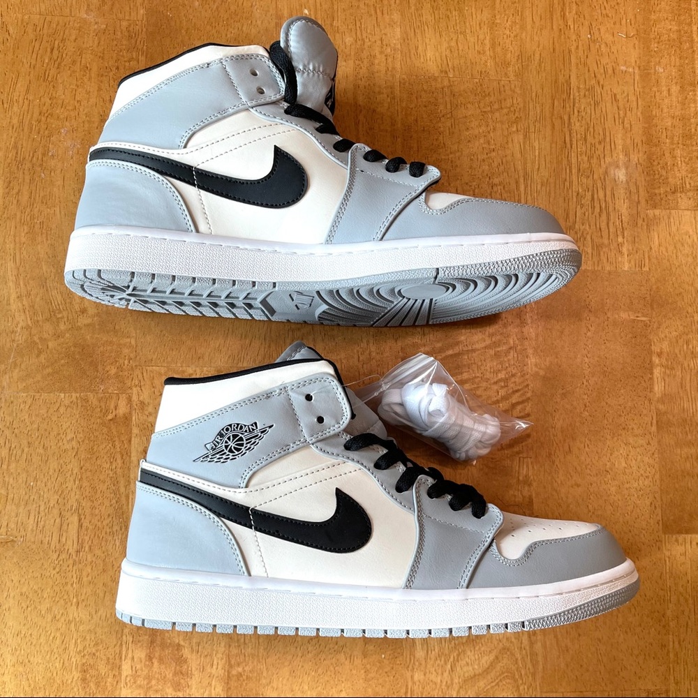 Air Jordan 1 smoke grey mid size 12